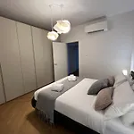 Lejlighed Luca's Luxury Flat In Palazzo Diaz-private Parking 10 Min Walk-fee