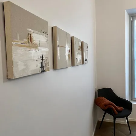 Apartmán Luca's Luxury Flat In Palazzo Diaz-private Parking 10 Min Walk-fee *