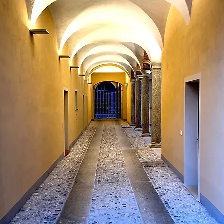 Luca's Luxury Flat In Palazzo Diaz-private Parking 10 Min Walk-fee Lejlighed