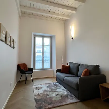 Luca's Luxury Flat In Palazzo Diaz-private Parking 10 Min Walk-fee *