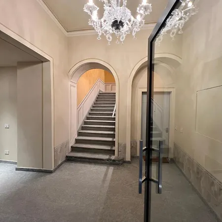 Luca's Luxury Flat In Palazzo Diaz-private Parking 10 Min Walk-fee Como